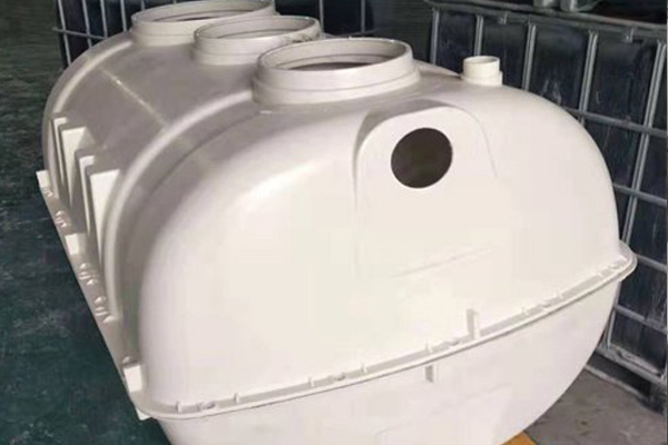 怎么來(lái)選擇到性?xún)r(jià)比高的玻璃鋼模壓化糞池廠(chǎng)家